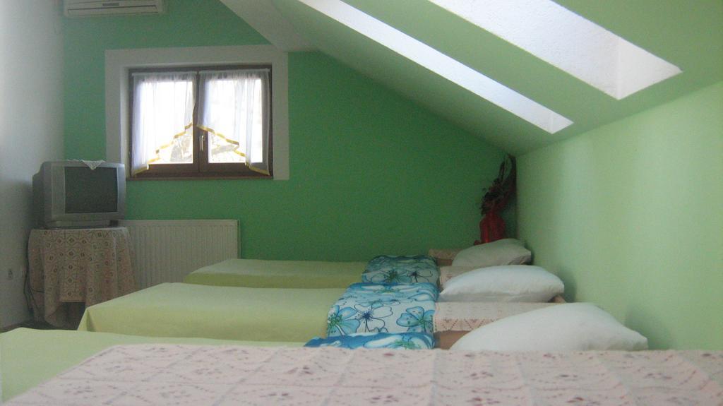 Farm Stay Lackovic Bilje Habitación foto